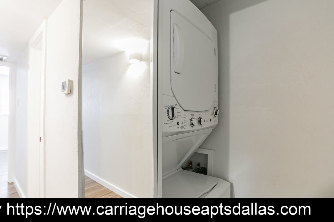 Carriage House - 9